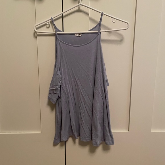 Garage off the shoulder tank - Picture 1 of 1